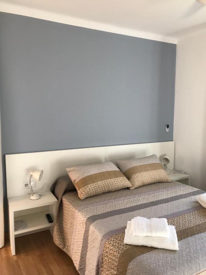 Hostal Casiano Camarasa ภายนอก รูปภาพ