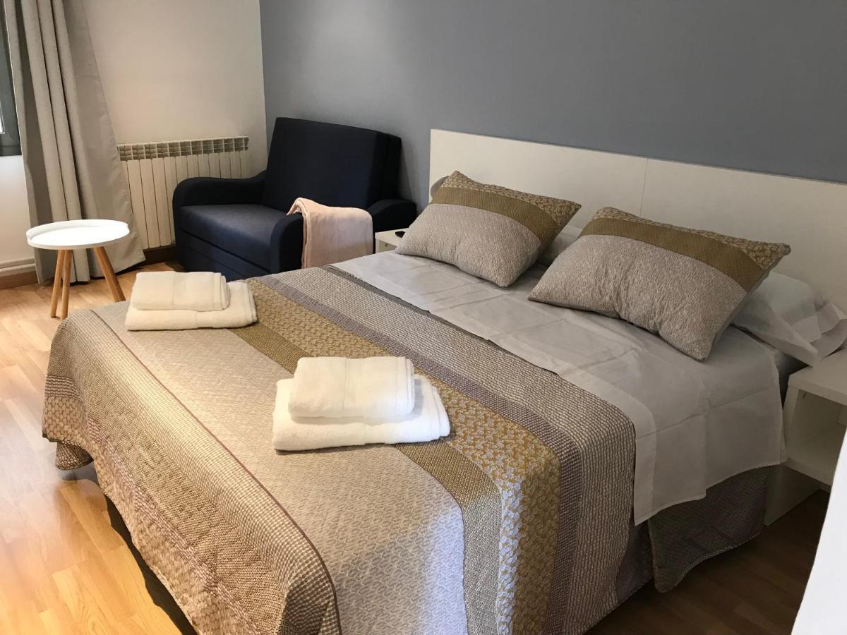 Hostal Casiano Camarasa ภายนอก รูปภาพ