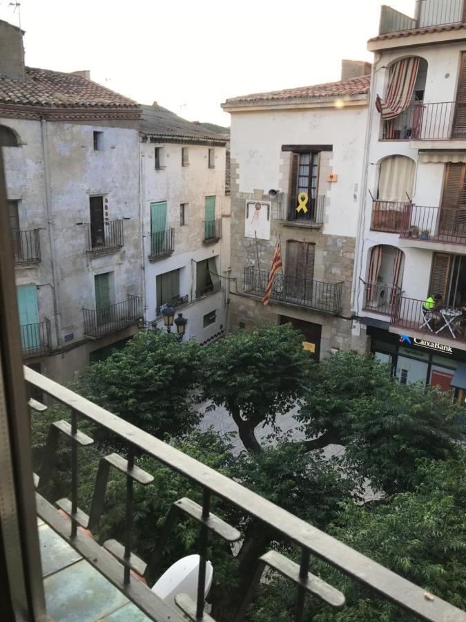 Hostal Casiano Camarasa ภายนอก รูปภาพ