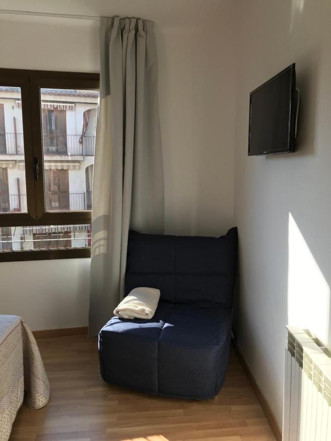 Hostal Casiano Camarasa ภายนอก รูปภาพ