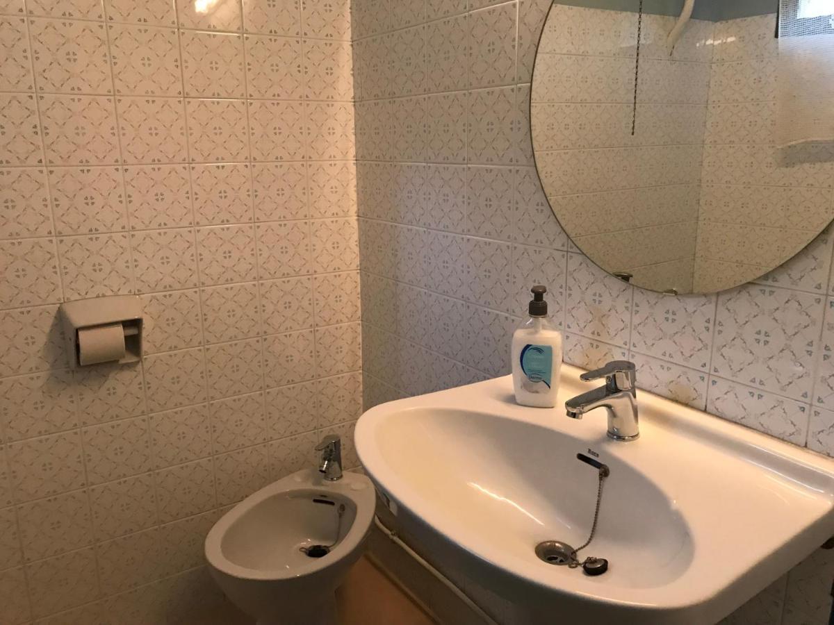 Hostal Casiano Camarasa ภายนอก รูปภาพ