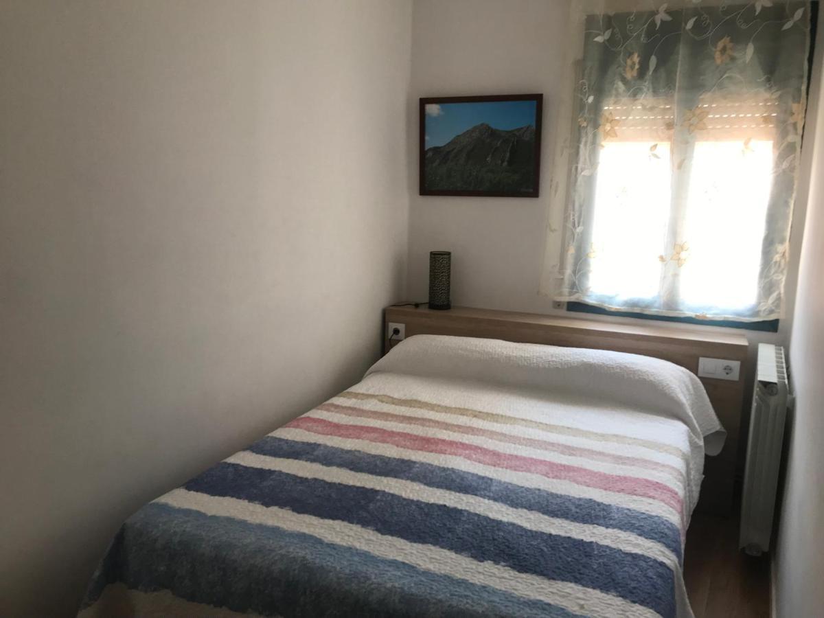 Hostal Casiano Camarasa ภายนอก รูปภาพ