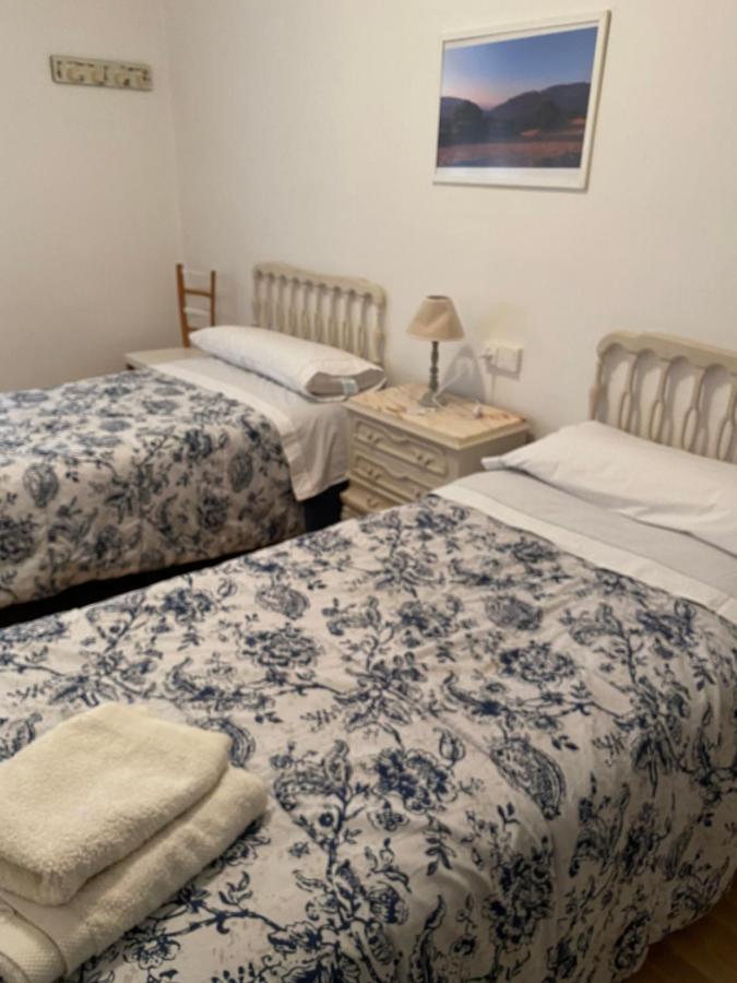 Hostal Casiano Camarasa ภายนอก รูปภาพ