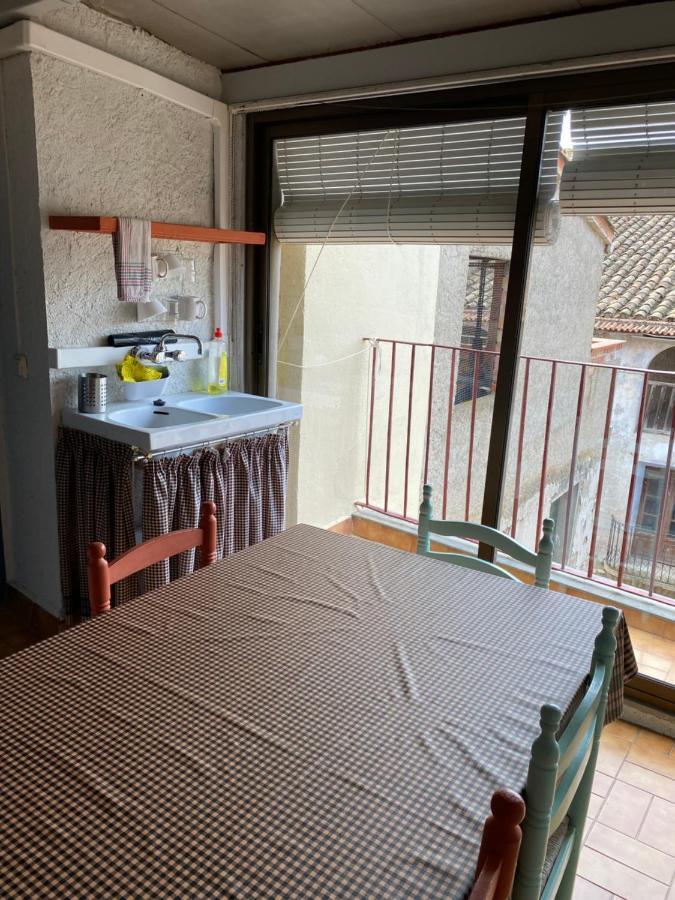 Hostal Casiano Camarasa ภายนอก รูปภาพ